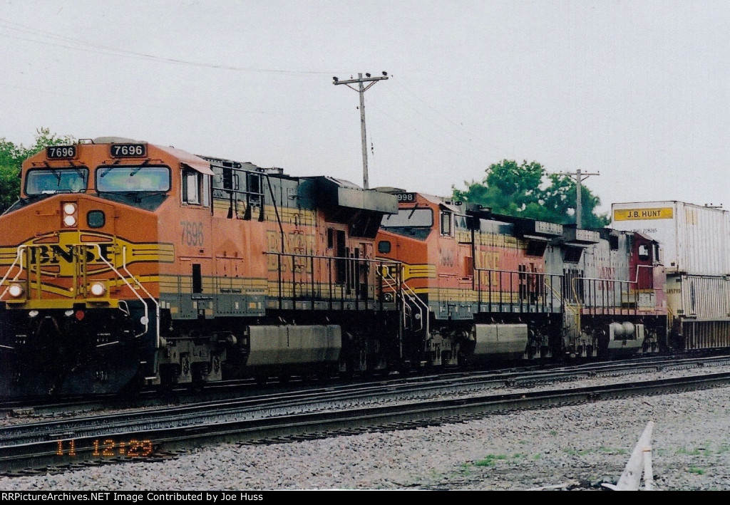 BNSF 7696 West